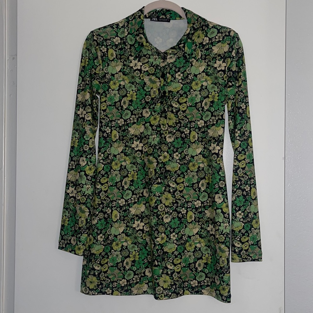 Flowery green long sleeve dress
